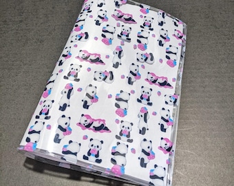 Couverture transparente gelée A5 | Carnet transparent | Hobonichi | Leuchtturm |  Stalogie | Agendas Midori | A5 cousine | Motif panda aux fraises