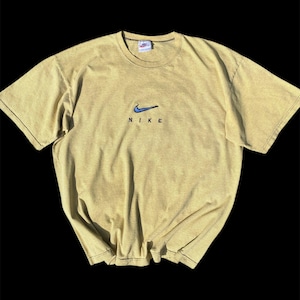Vintage Nike Stripe Centre Logo Embroidery Tshirt