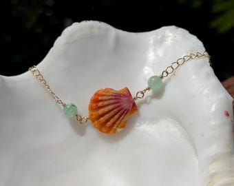 Orange/Pink Hawaiian Sunrise Shell Bracelet with Green Jade Beads