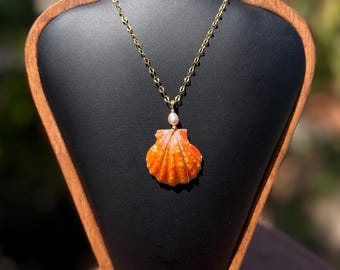 Orange Tiger Hawaiian Sunrise Shell Necklace with Pink Keshi Pearl Accent