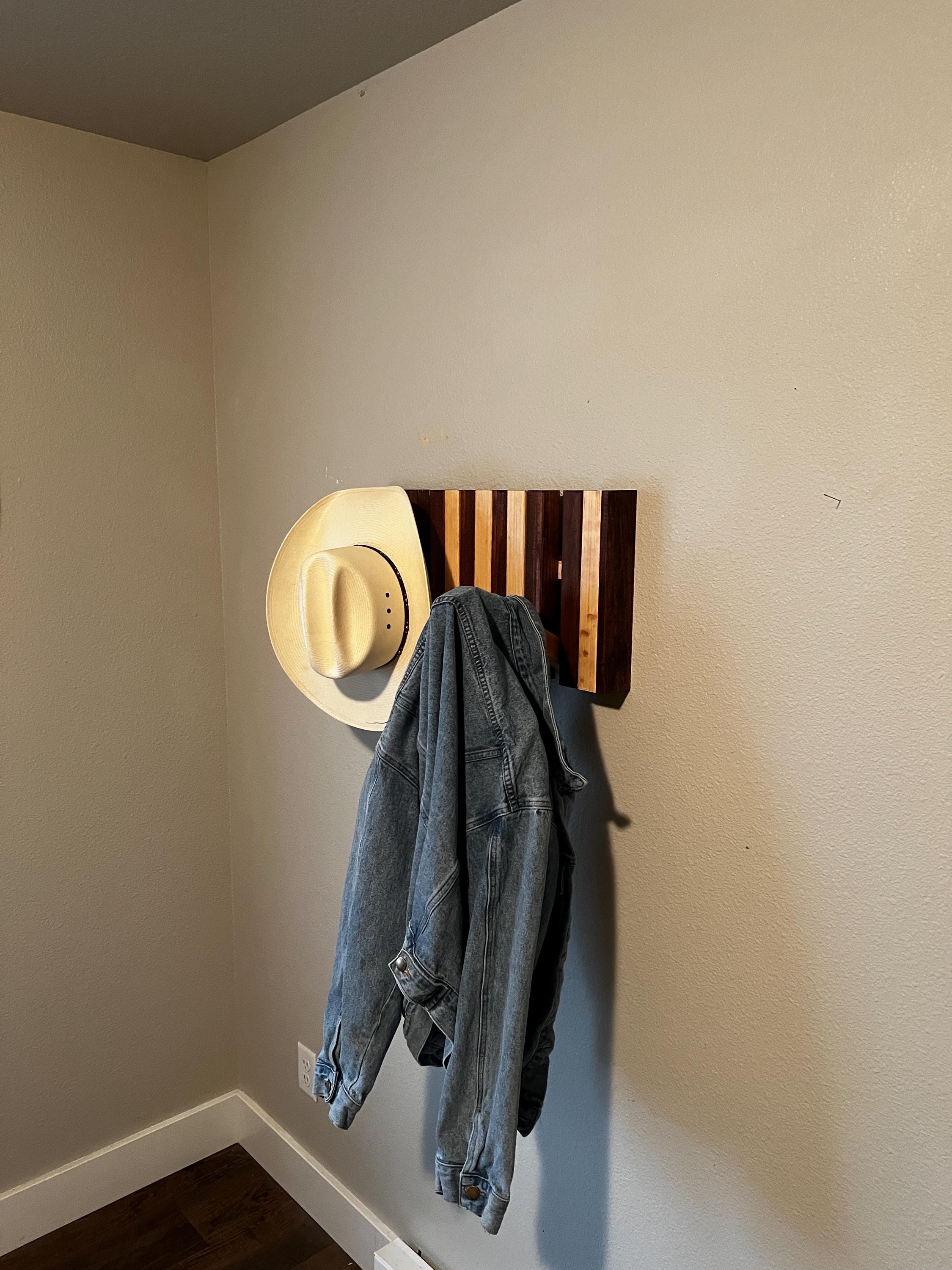 DIY Modern Wood Hat Rack Plan – Wall-mounted Organizer With Hidden Flip ...