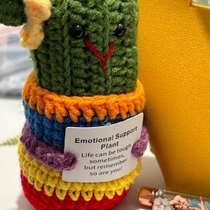 Poupée positive au crochet avec carte d'affirmation, ornements cadeaux créatifs faits main drôles