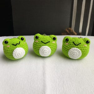 Amigurumi Frog Keychain Crochet Pattern PDF – Cute Green Frog Plush Toy – Digital Chart for Handmade Animal Amigurumi Lovers