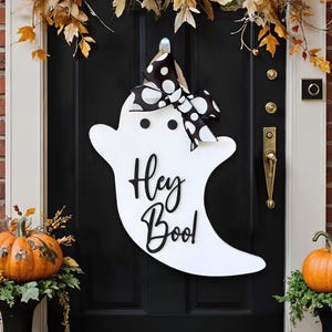 Ghost Door Hanger | Halloween Door Hanger | Hey Boo Ghost Door Hanger | Front door decor | Wooden Door Hanger | Pumpkin Fall Door Sign