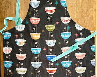 Apron Mitt Potholder new vintage Pyrex bowls pattern