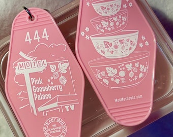 Cosplay for your keys! Pyrex Motel Keychain 2 sides Pink Gooseberry Vintage retro style