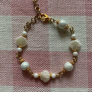 Coastal Bracelet with Pearl Beads (Adjustable) - Summer-inspired Jewelry