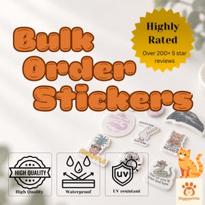 Peut inclure: Une collection d'autocollants découpés variés présentant divers motifs graphiques, dont un ananas, une oie, un chat et un serpent. L'image contient du texte indiquant Bulk Order Stickers, Highly Rated, High Quality, Waterproof et UV resistant.