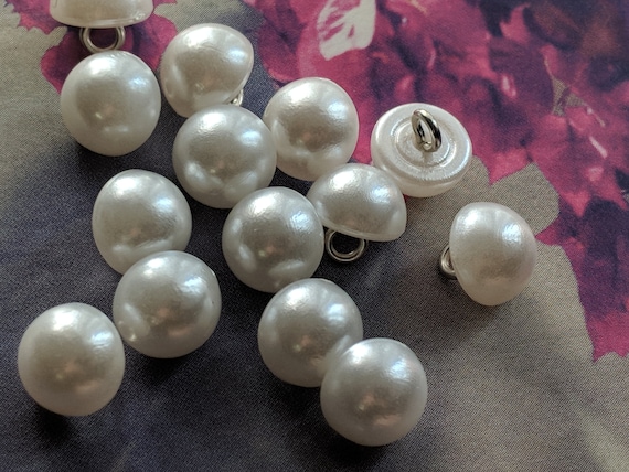 5 X 10MM WHITE PEARL SHANK BUTTONS BEADS EMBELLISHMENTS JEWELLERY CRAFT