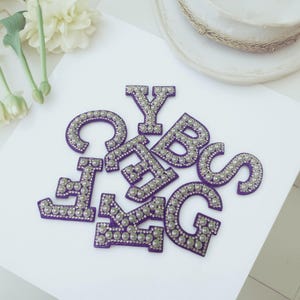 Parches de letras hechos a mano, parches de letras perlados, parches de letras personalizados, parches del alfabeto termoadhesivos, personaliza tu ropa o bolsos.