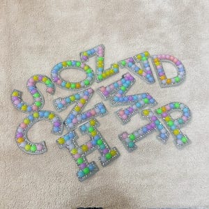Patches de letras artesanais, Patches de letras de pérola, patch de letras personalizado, Patches de alfabeto para passar a ferro, Personalize suas próprias roupas/bolsas