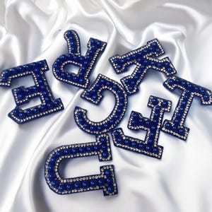 Parches de letras hechos a mano, parches de letras perlados, parches de letras personalizados, parches del alfabeto termoadhesivos, personaliza tu ropa o bolsos.