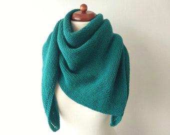 green shawl with a matching slouchy hat, soft acrylic vegan friendly