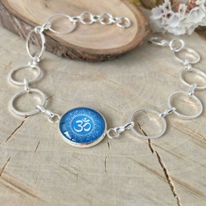 Bracciale catena Om | Bracciale tono argento | Bracciale catena |  | Gioielli su misura | Fascino spirituale | Gioielli indù