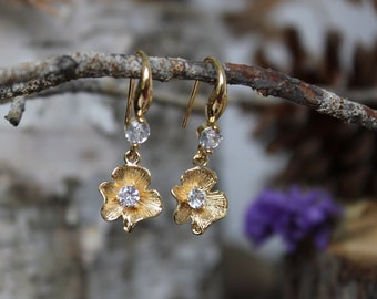 Dainty Flower Earrings, 24k Gold Plated, Dangle Earring, Flower Earring, Earrings with Zircon