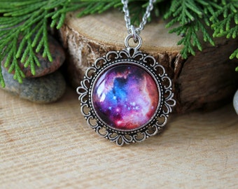 Colar com Pingente de Galáxia, Colar com Pingente de Nebulosa, Pingente do Universo, Presente para Amantes da Astronomia, Joia Cósmica, Presente para Amantes do Espaço
