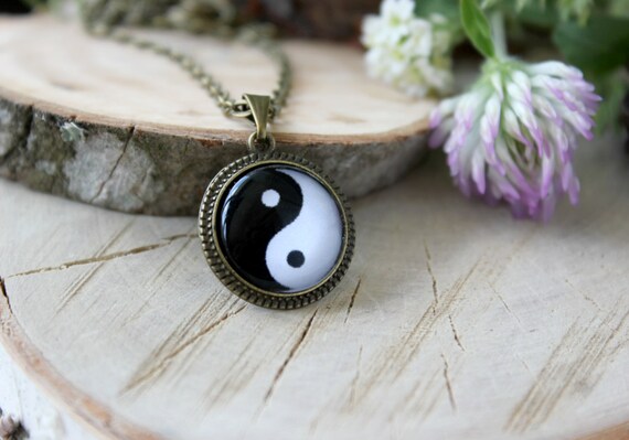 ネックレス・ペンダント [Yinandyang in Harmony] Circle chain Yin Yang Necklace Chinese Black And White Spiritual Balance