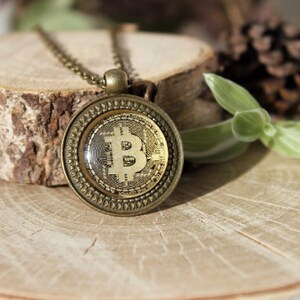 Bitcoin Necklace | Bitcoin Icon | Bitcoin Jewelry | Cryptocurrency Jewelry | Blockchain Jewelry