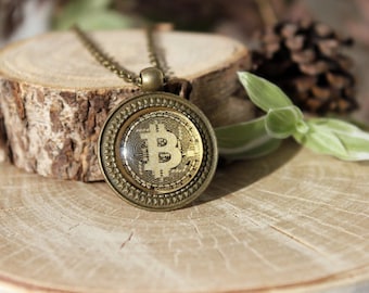 Bitcoin Necklace | Bitcoin Icon | Bitcoin Jewelry | Cryptocurrency Jewelry | Blockchain Jewelry