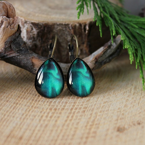 Boucles d'oreilles aurores boréales | Boucles d'oreilles en forme de larme | Bijoux aurore boréale | Boucles d'oreilles ciel nocturne | Boucles d'oreilles galaxie