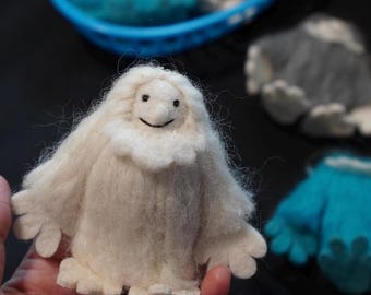 Cute Mini Wool Snow Monster, Keychain & Decor, Kawaii Plush Figurine, Handmade Wool Gift