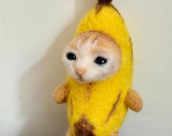 Needle Felted Banana Cat, Handmade Wool Cat in Banana Costume, Funny Cat Figurine, Cute Desk Decor, Cat Lover Gift