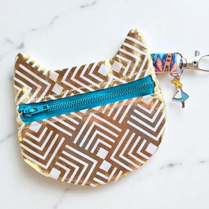 Coin Catty - Alice in Wonderland Pouch | Gold Quilted Cat Coin Purse | Zipper Keychain Wallet | Cute Cat Zipper Pouch Gift for Her