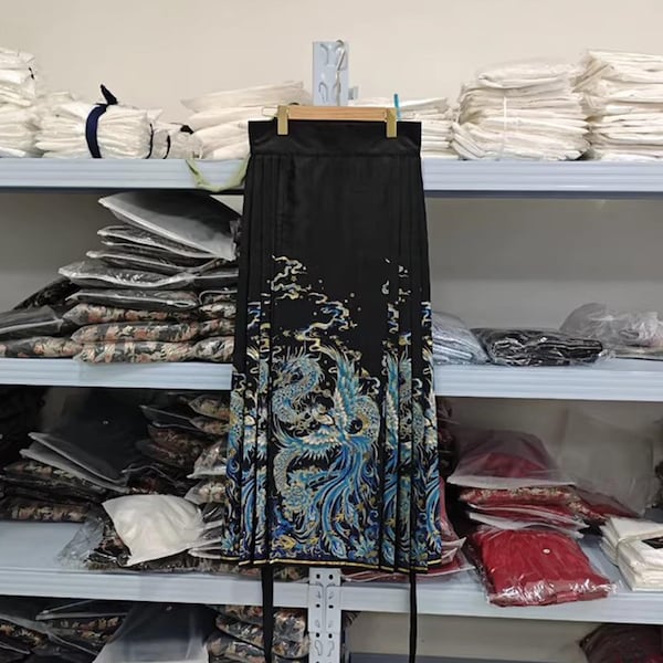 Embroidered Phoenix Hanfu Skirt, Auspicious Dragon Pattern, Pleated Horse Face Skirt