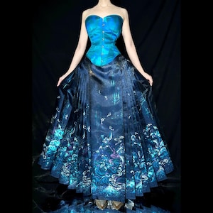 Blue wave-patterned hanfu horse-face skirt