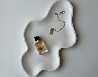 Handmade Jesmonite Irregular Tray: Custom Color Home Decor