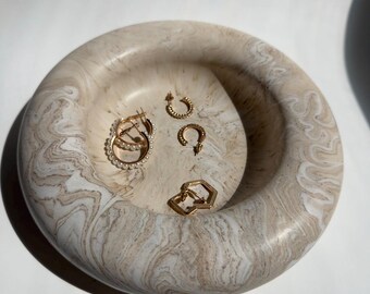 Handmade Jesmonite Curve Dish: Modern Jewelry Holder, Home Decor