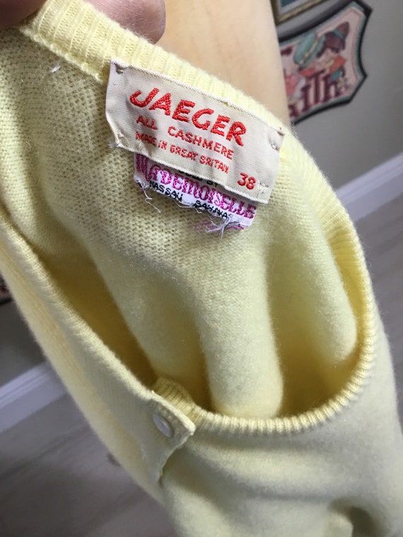 Jaeger 1950’s Ladies Yellow Cashmere Sweater - image 6