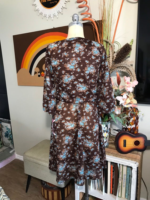 1970's Brown with Blue Flowers Blousey Polyester … - image 4