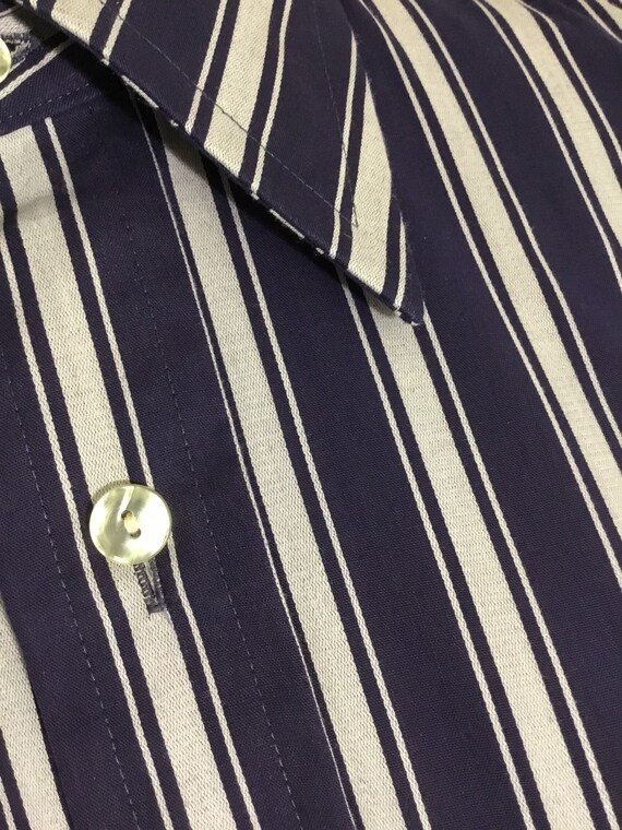 Arrow Collar Man 1970’s Navy Blue Bold Stripe Shi… - image 3