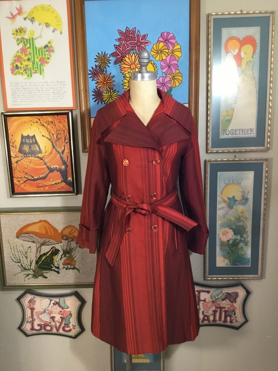 Mod 1970’s Women’s Red Striped Raincoat - image 2