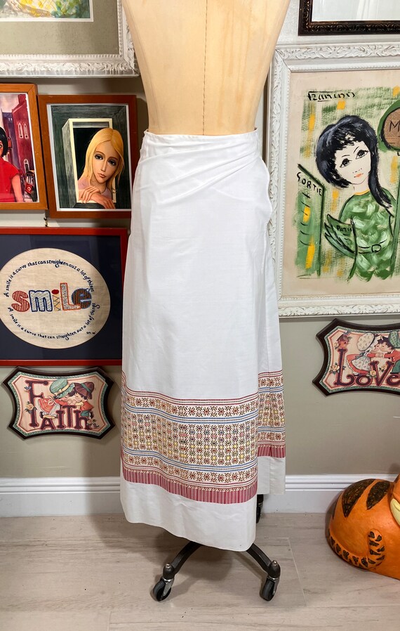 1970's White Wrap Around Cotton Skirt - image 3
