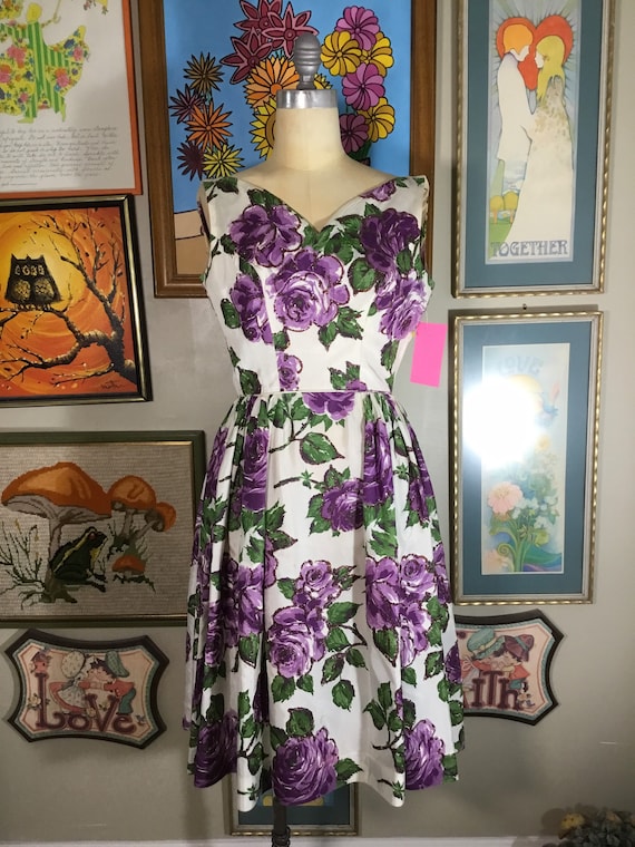 vintage purple floral dress VINTAGE GARDEN PARTY FLORAL PRINT PLEATED SURPLICE NECKLINE SILKY TAFF   Vintage Clothing & Fashions