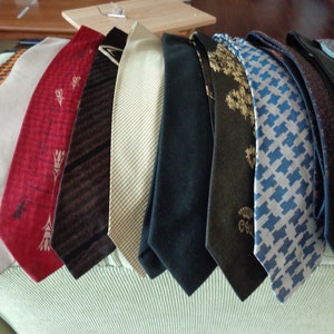 TEN VINTAGE Thin Neckties (2-3 inch wide)