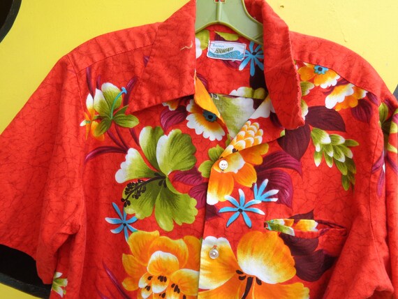 1960's Penneys Hawaii Vibrant Floral Print Shirt