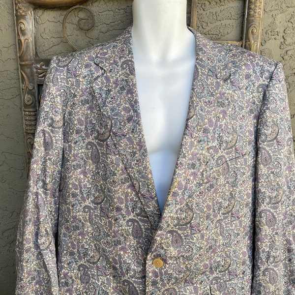 Harry Lebow 1970’s Men’s Lilac & Blue Paisley Sport Coat