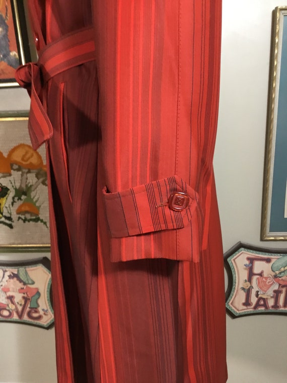 Mod 1970’s Women’s Red Striped Raincoat - image 4