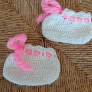 VINTAGE Pink & White Crochet Baby Booties