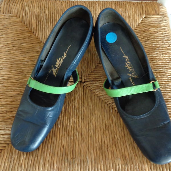 Paradise Kittens 1960's Navy Blue & Lime Green Pumps -