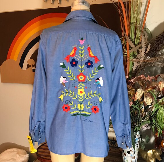 Signed “H Cardo”Early 70s Chambray Embroidered Bl… - image 3