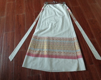 1970's White Wrap Around Cotton Skirt