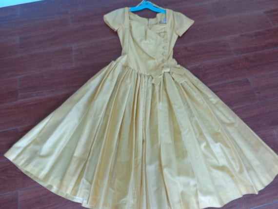 Suzy Perette VINTAGE 1950's Gold Pleated Buttons &
