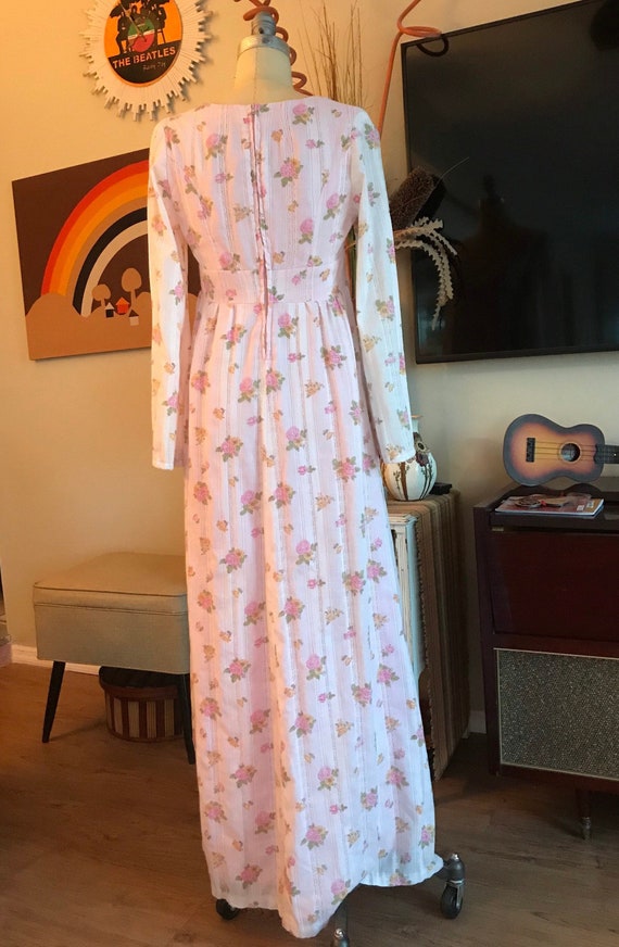 Vicki Vaughn 1970's Maxi Dress cotton Floral-Bell… - image 4