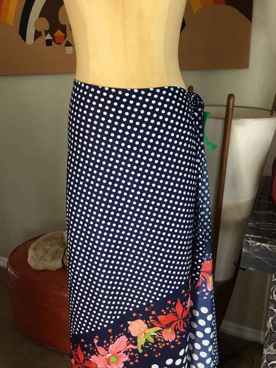 1970's Navy Blue Polkadot Sarong