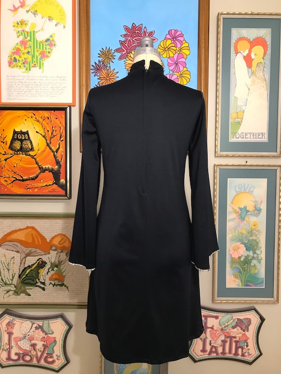 Mandarin Collar 1960's Trapeze Dress - image 5