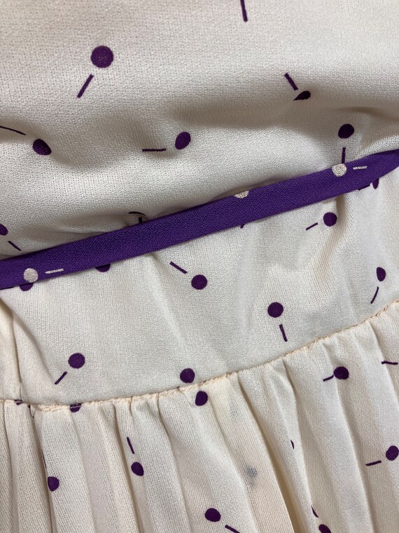 1970's Disco Dress White with Purple Abstract Pri… - image 6